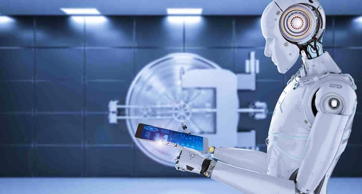 Un androide sostiene una tablet con sus 2 manos mientras la observa